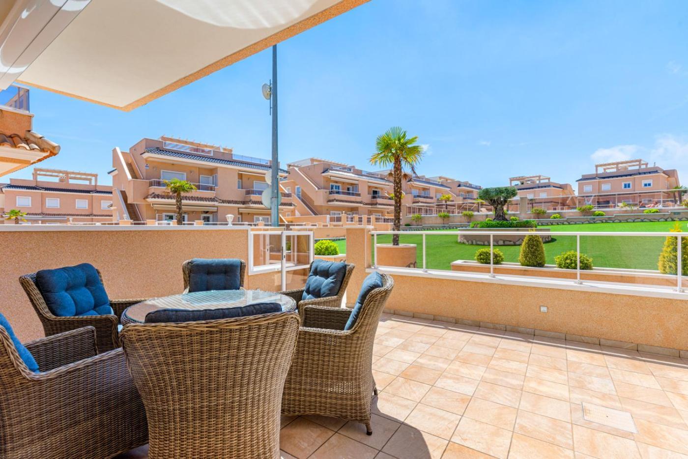 Apartments Punta Prima Indoor & Outdoor Pool Torrevieja Esterno foto